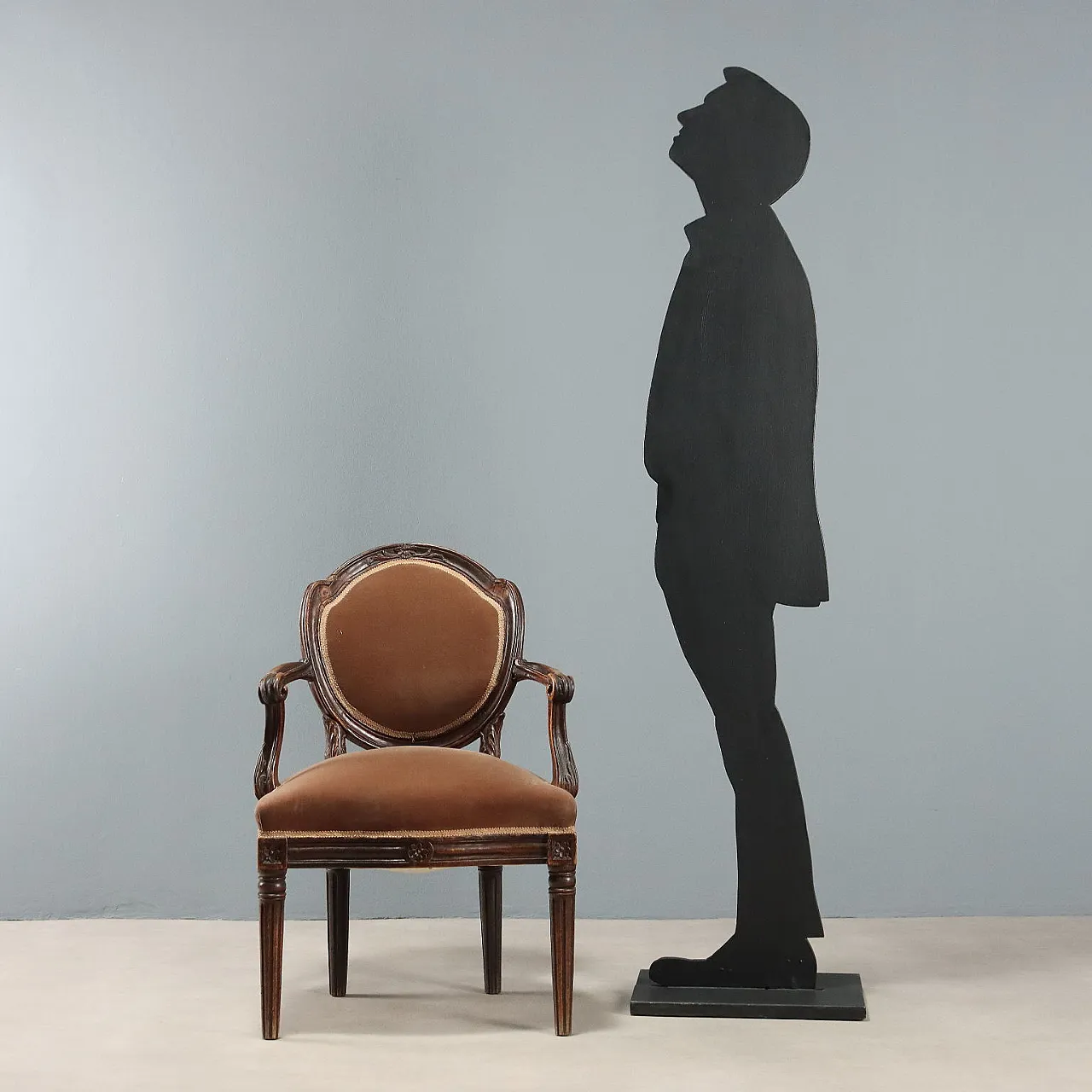 Neoclassical walnut armchair, 18th century 3