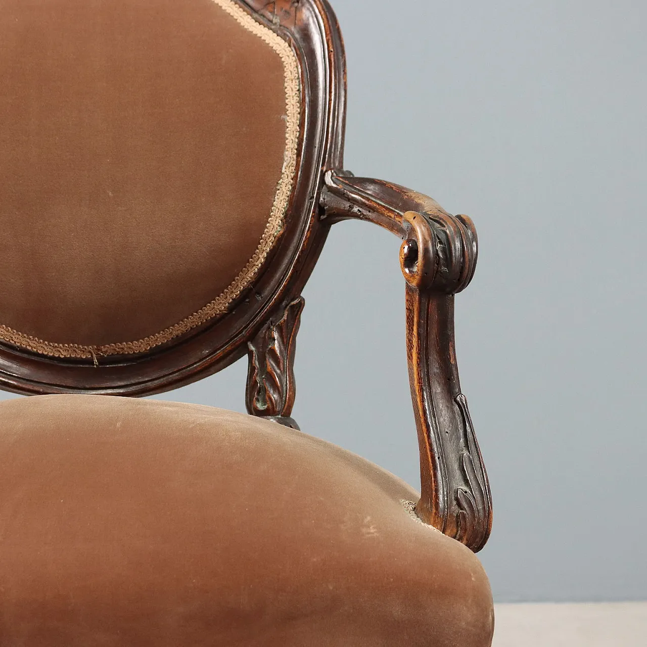 Neoclassical walnut armchair, 18th century 5