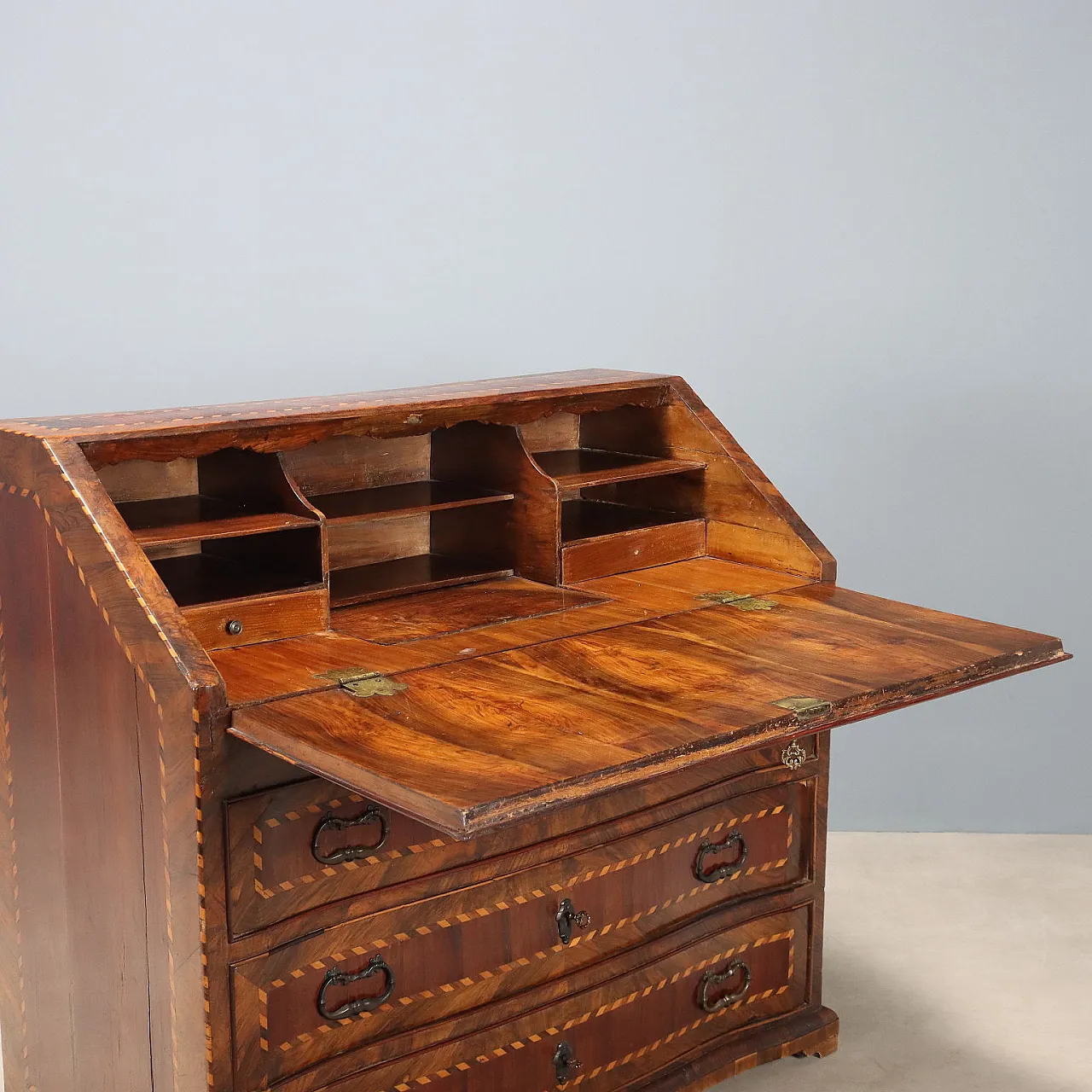 Rosewood and mahogany flap with maple threads, mid-18th century 4