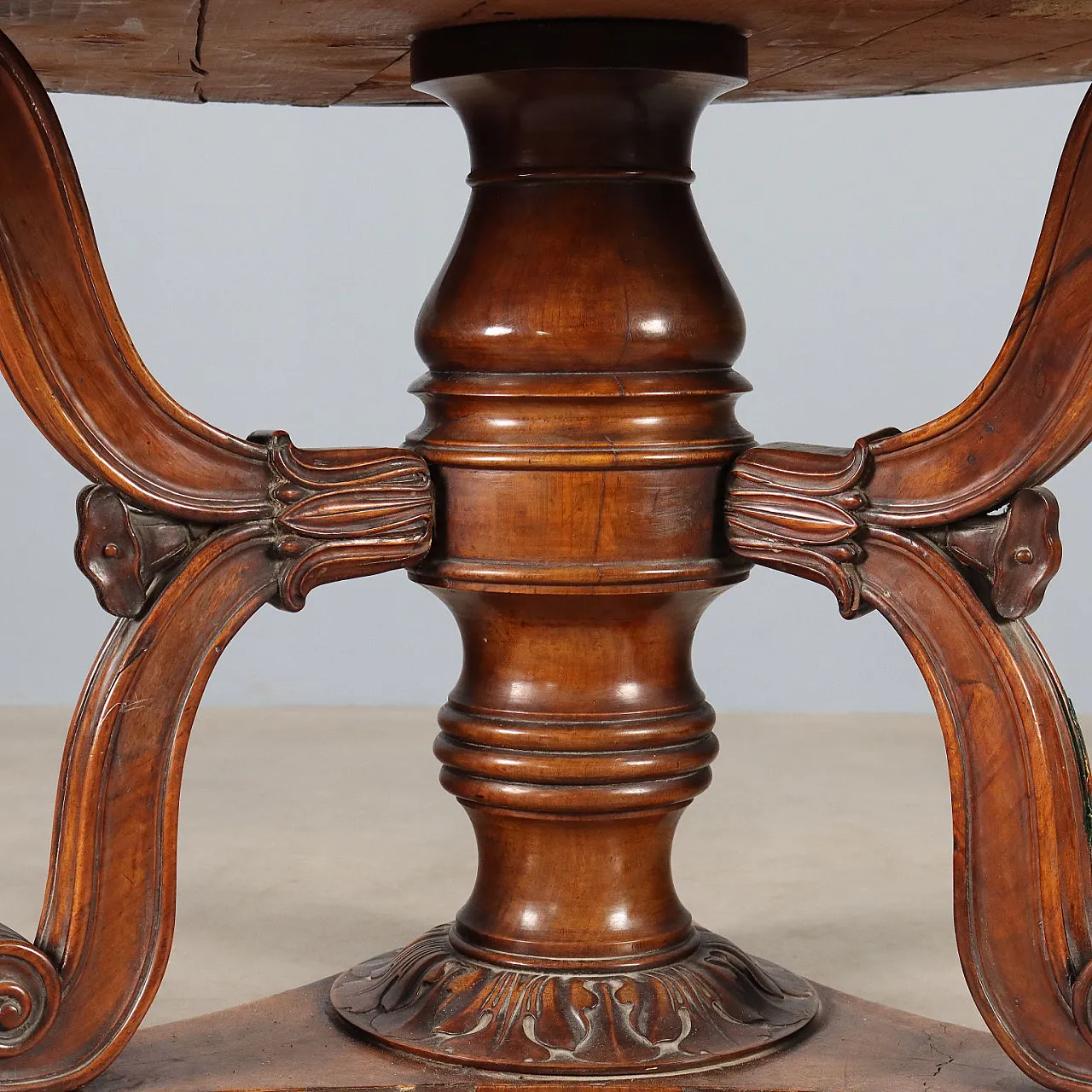 Louis Philippe table in walnut, 19th century 6