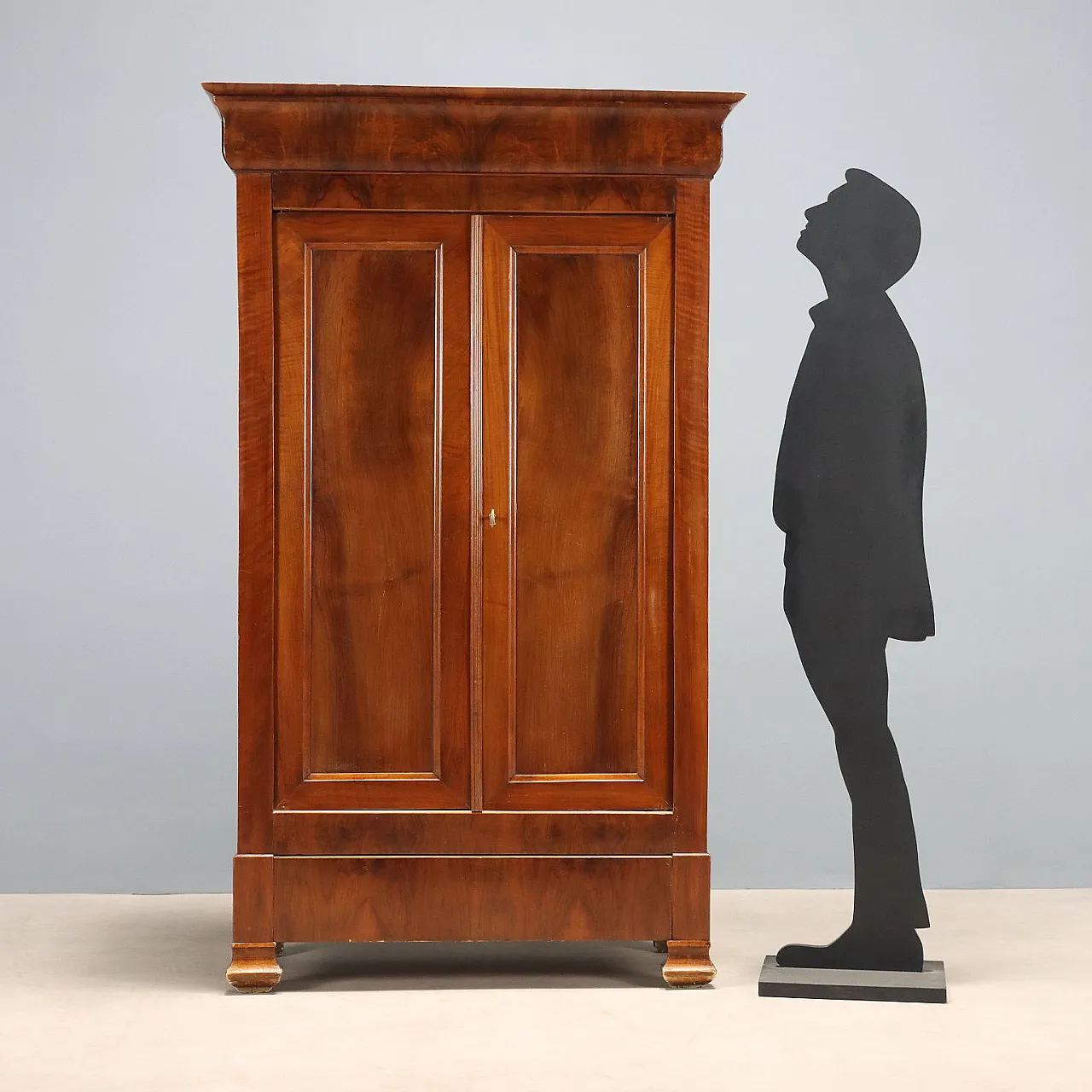 Small Carlo X wardrobe in walnut, 19th century 3