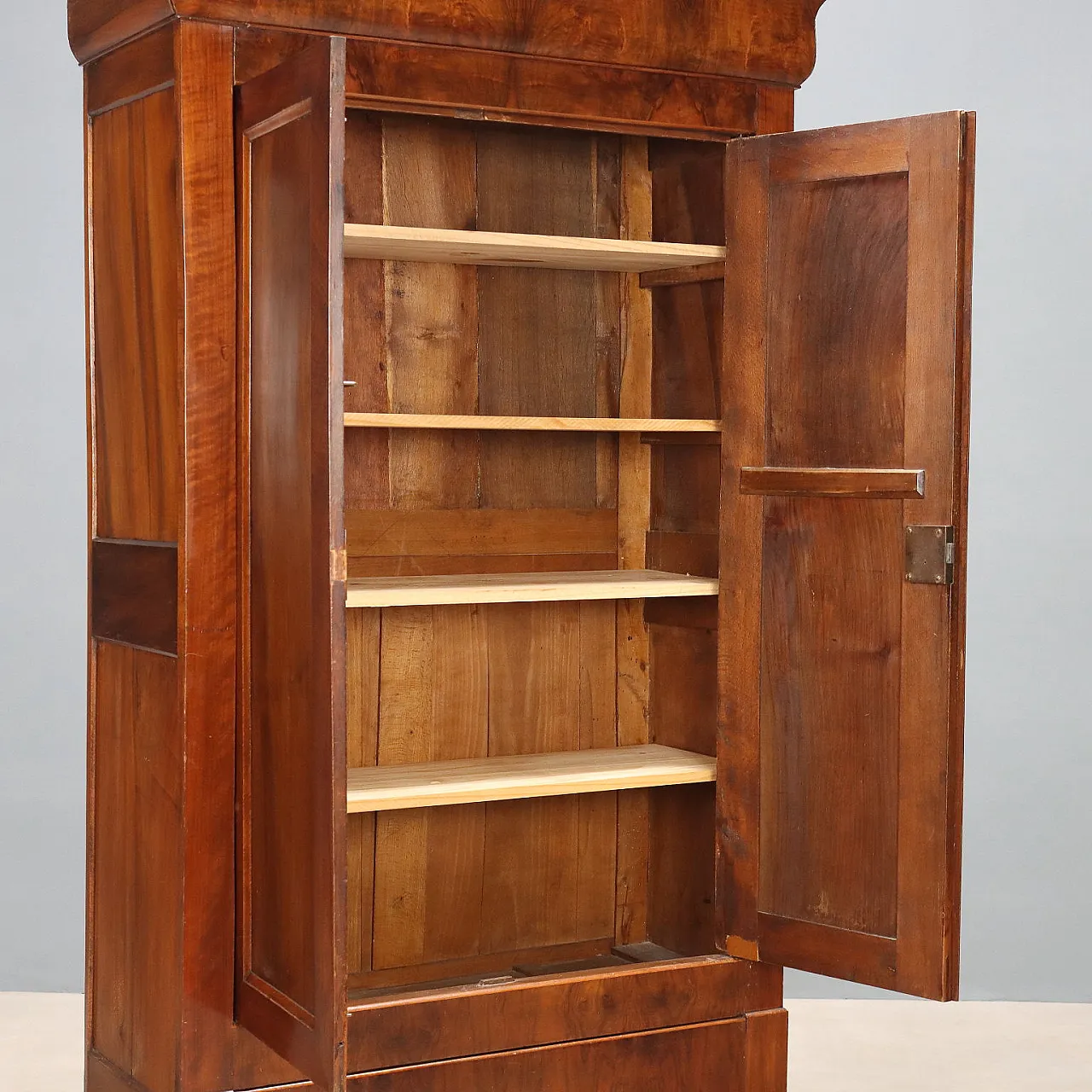 Small Carlo X wardrobe in walnut, 19th century 4