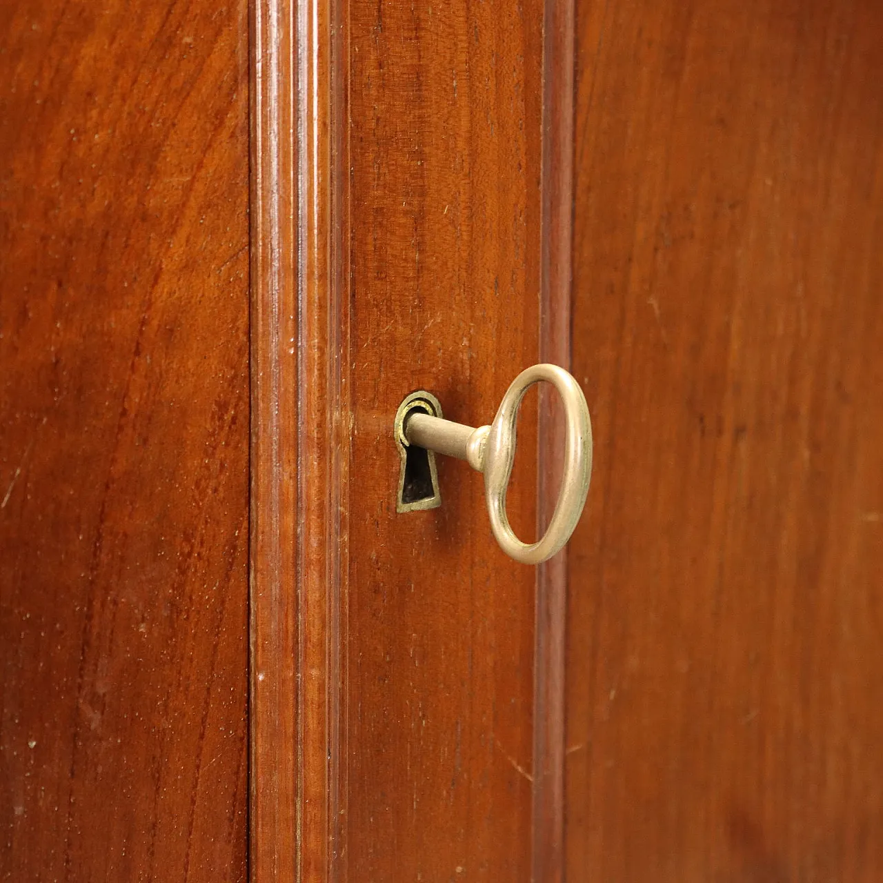 Small Carlo X wardrobe in walnut, 19th century 7
