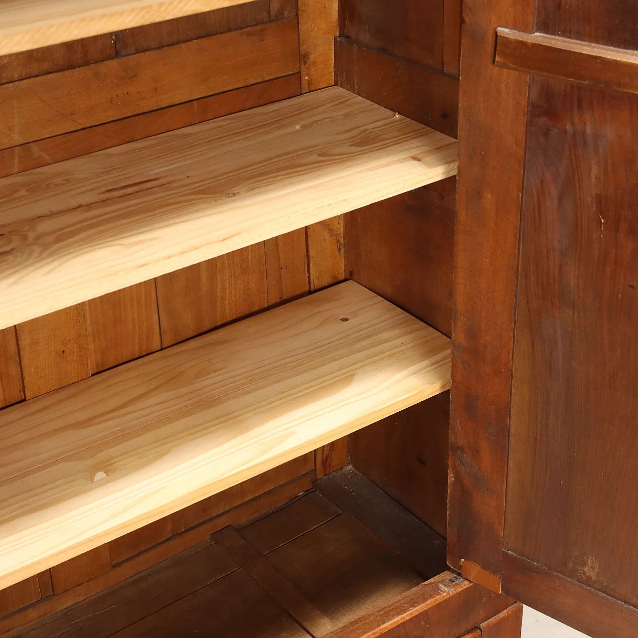 Small Carlo X wardrobe in walnut, 19th century 8