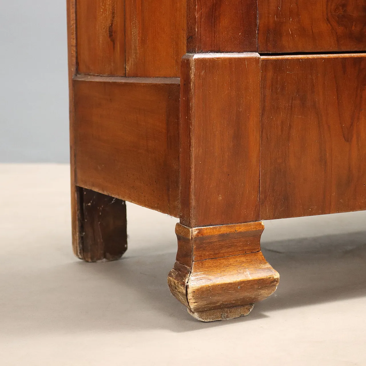 Small Carlo X wardrobe in walnut, 19th century 10