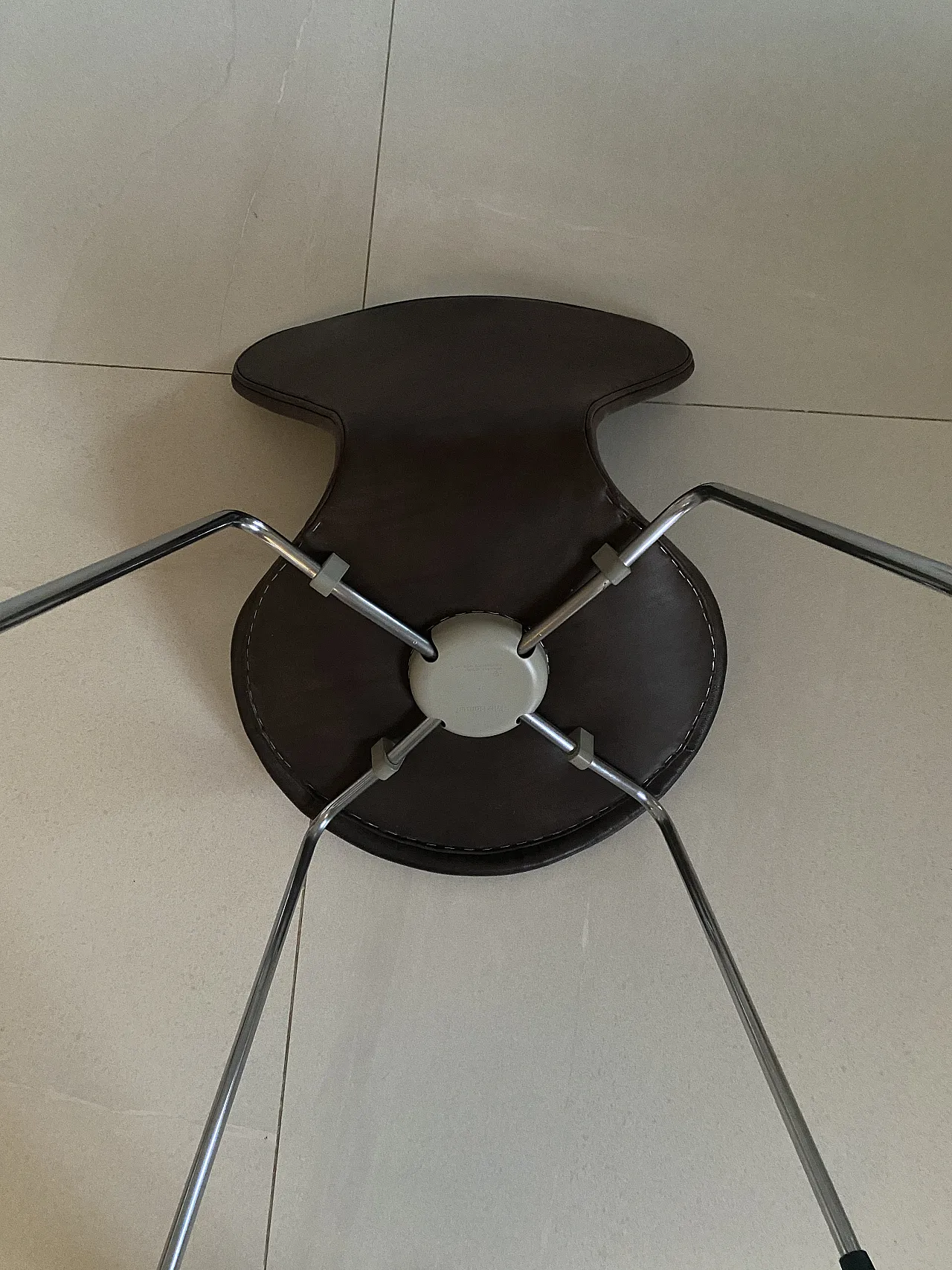 6 sedie Serie 7 di Jacobsen, anni '50 2