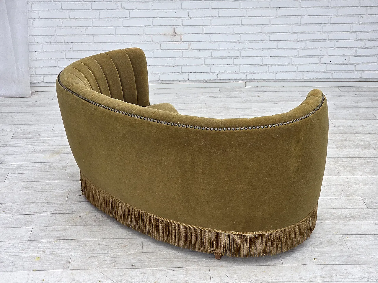Anni '70, divano danese "Banana" a 2 posti, velluto verde. 7
