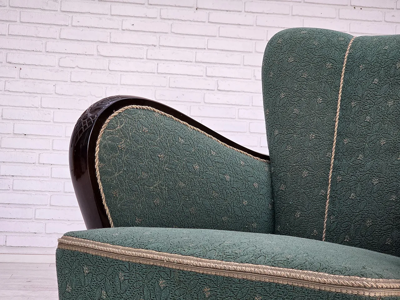 Anni '60, poltrona danese, arredamento in lana verde e beige. 18