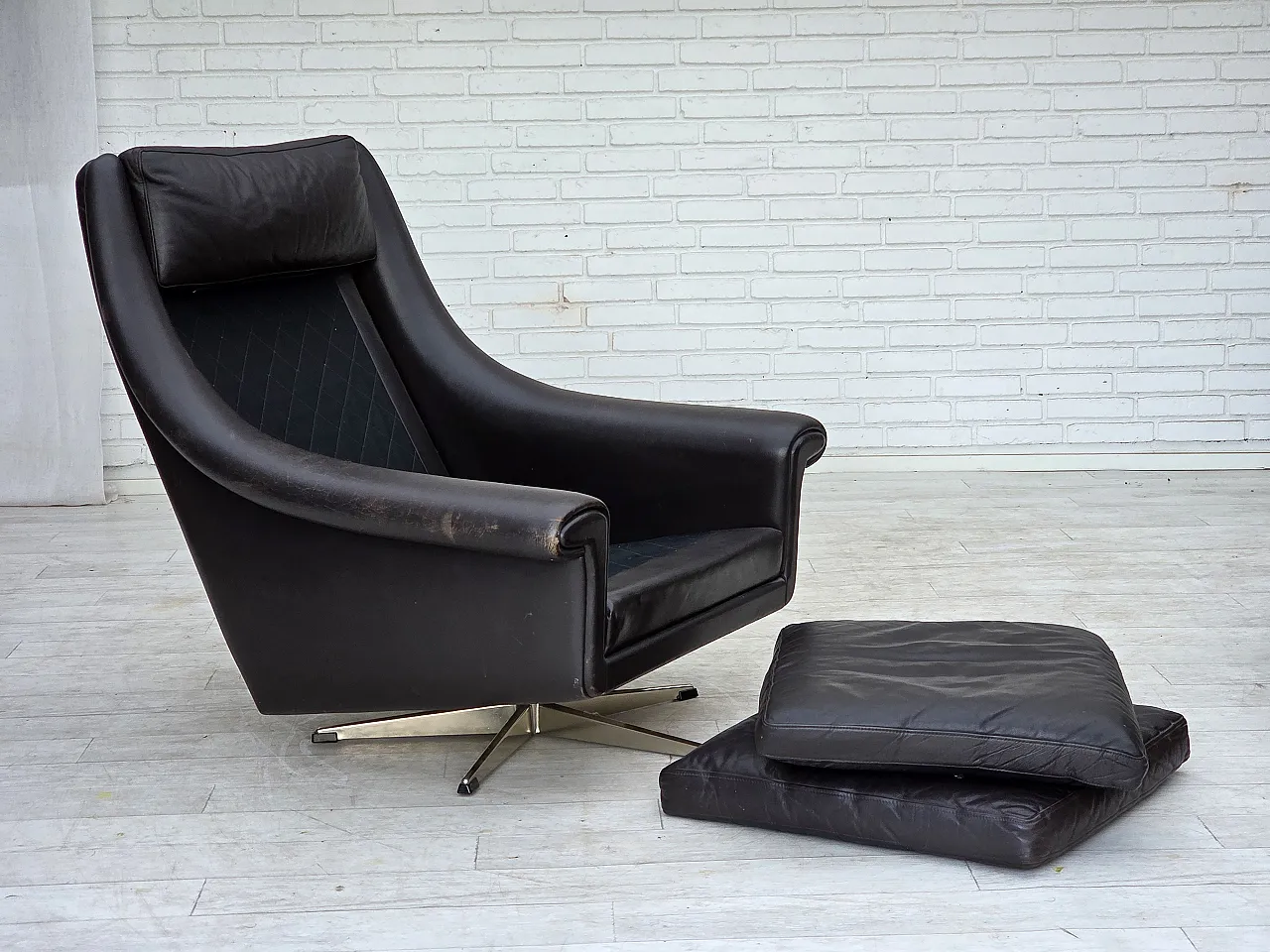 Anni '60, poltrona girevole danese con schienale alto di Aage Christensen. 5
