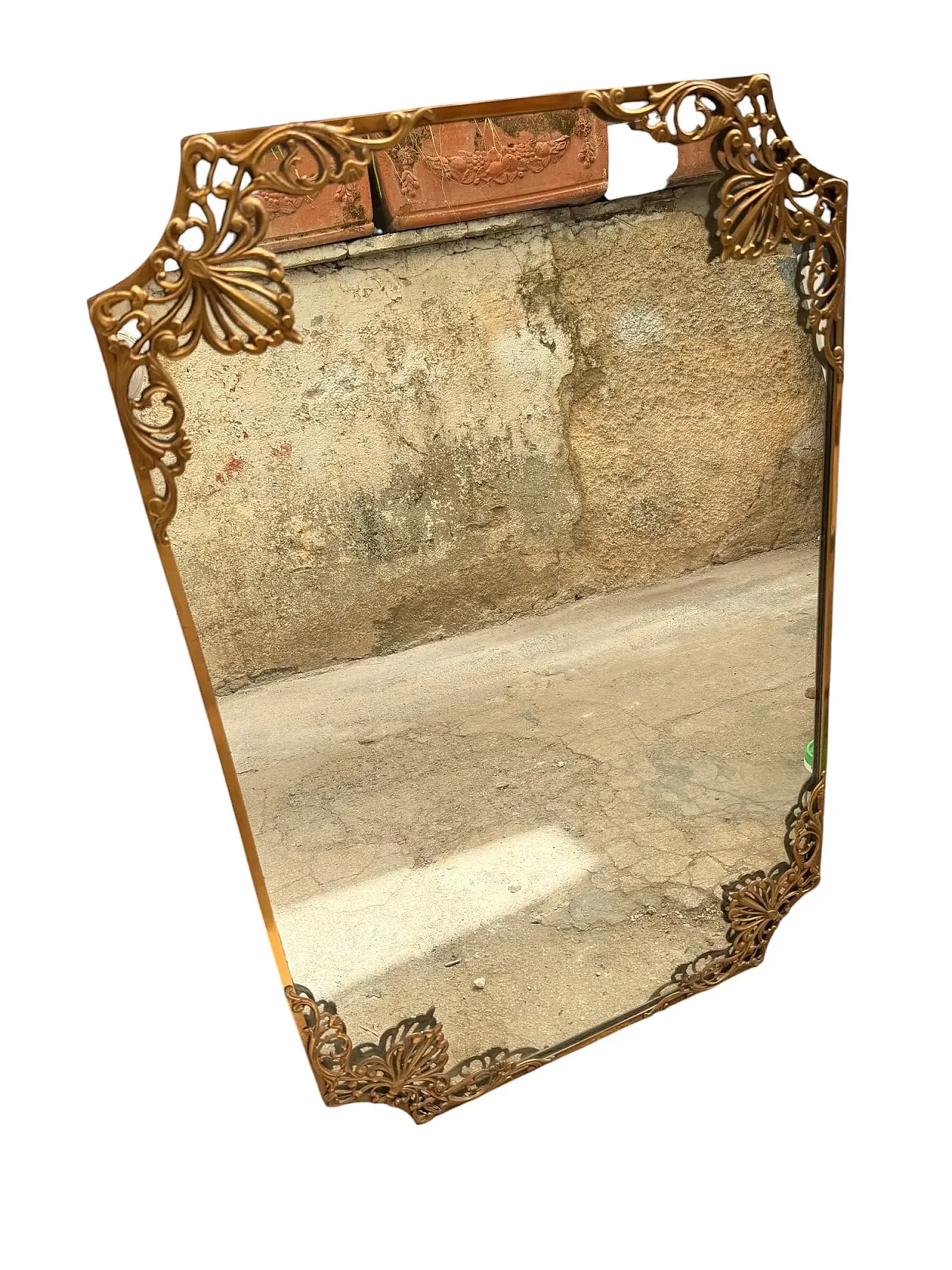 Specchio da parete in ottone massiccio, anni '50 2