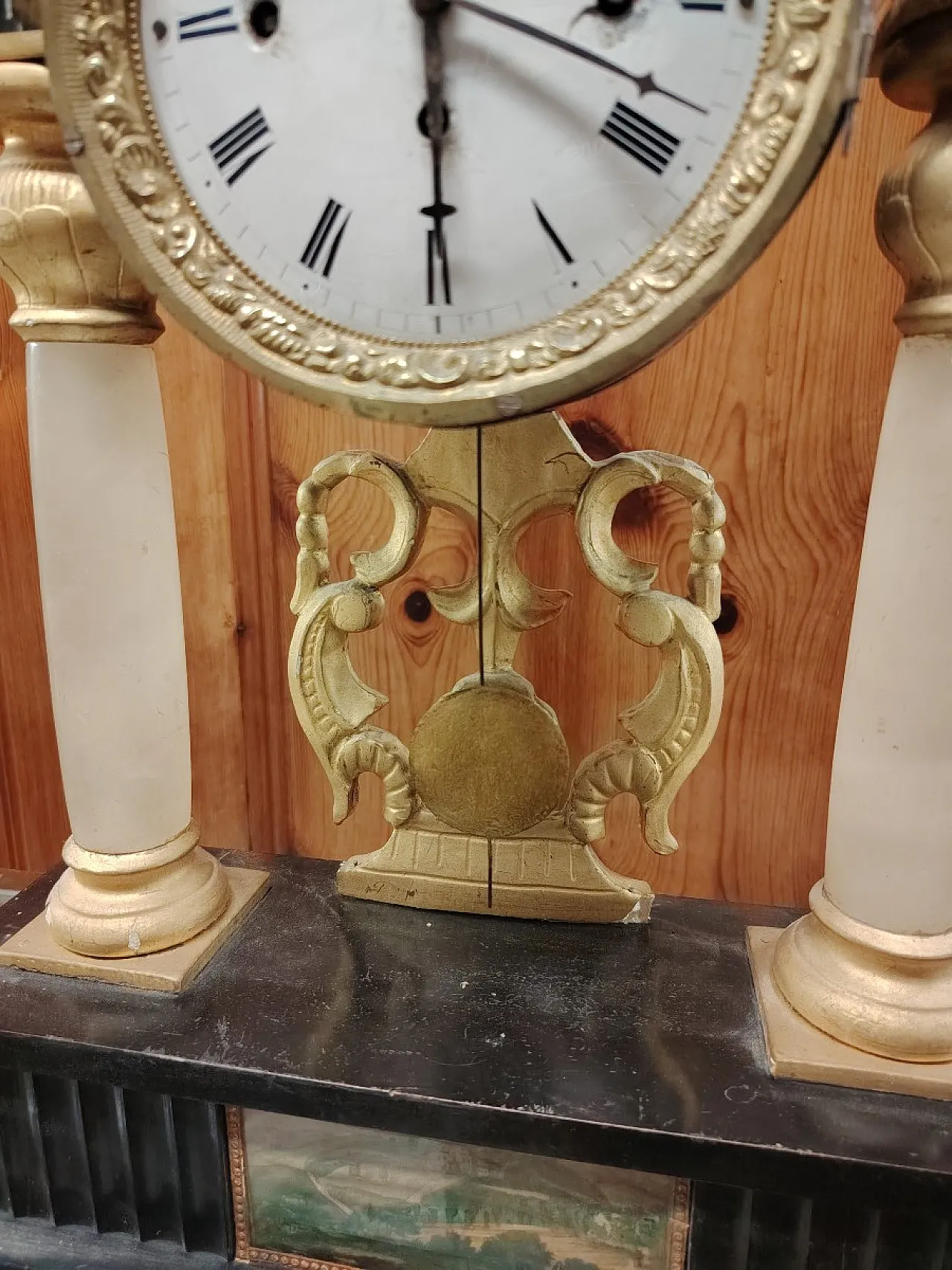 Biedermeier fireplace clock in gilded and engraved wood, 19th century 10