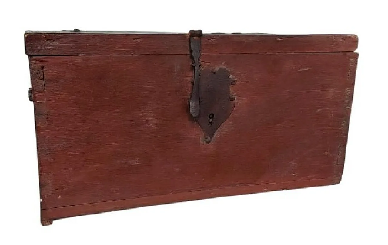 Red lacquered wooden box, late 17th century 3