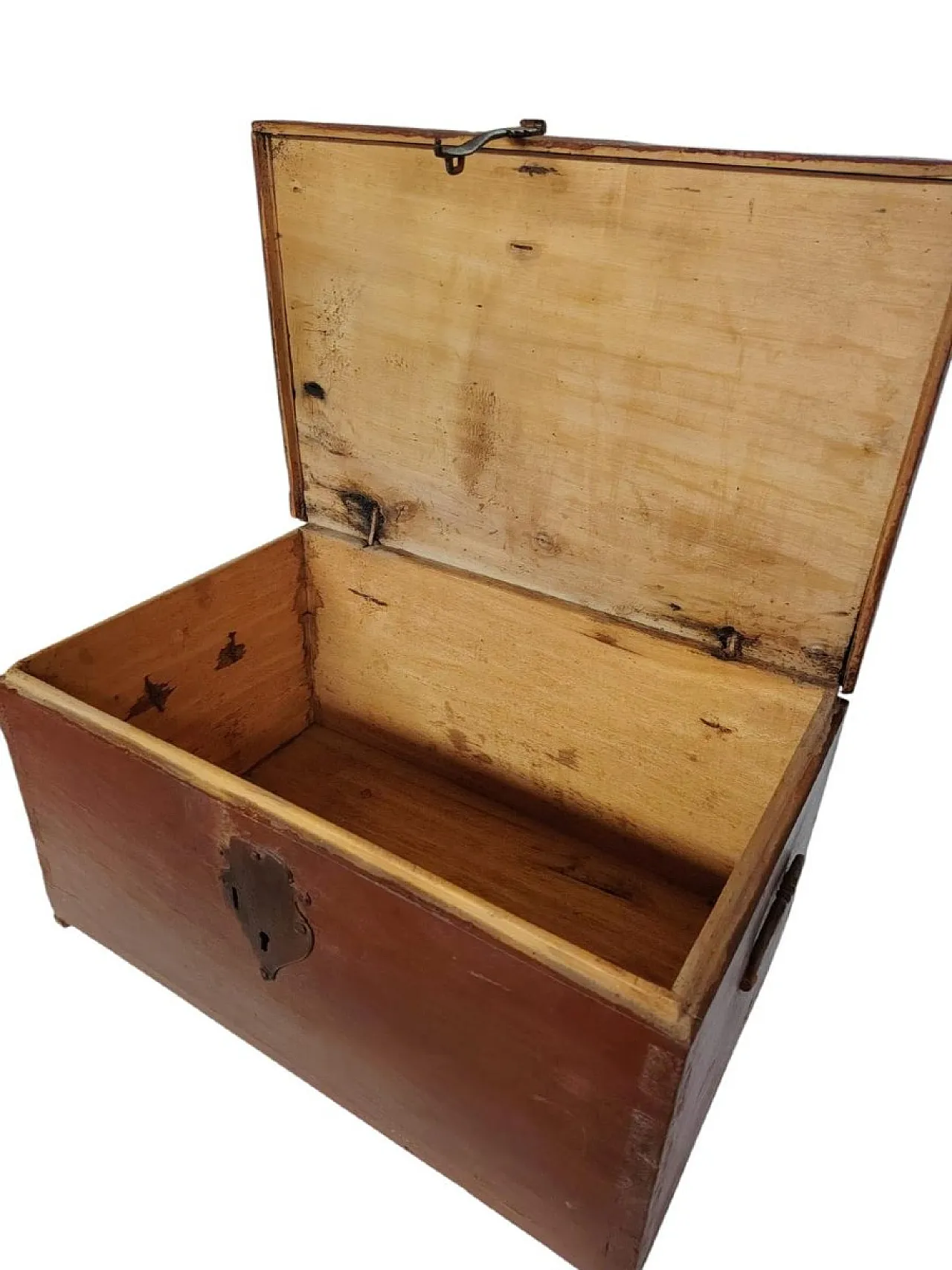 Red lacquered wooden box, late 17th century 4