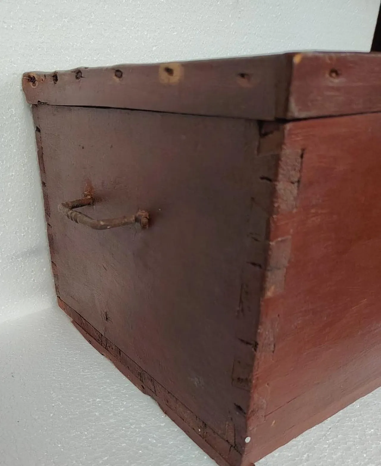 Red lacquered wooden box, late 17th century 10