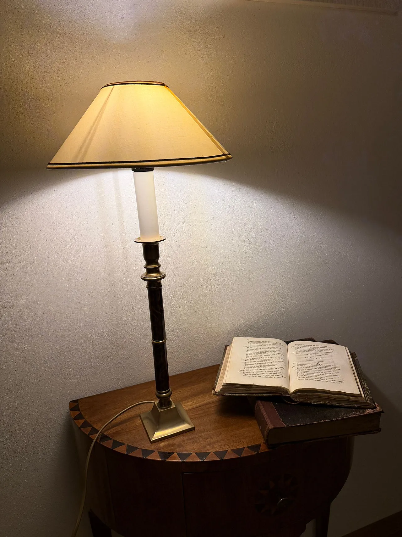Column table lamp in brass and warm tones, 1930s 4