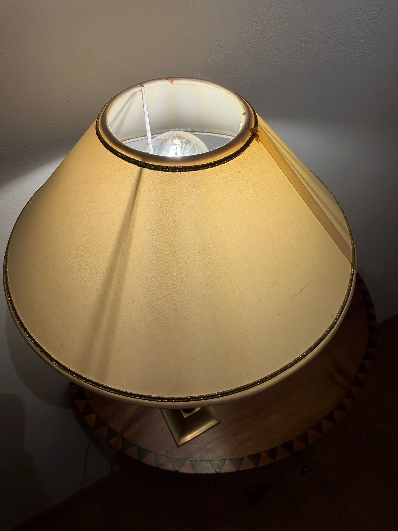 Column table lamp in brass and warm tones, 1930s 6