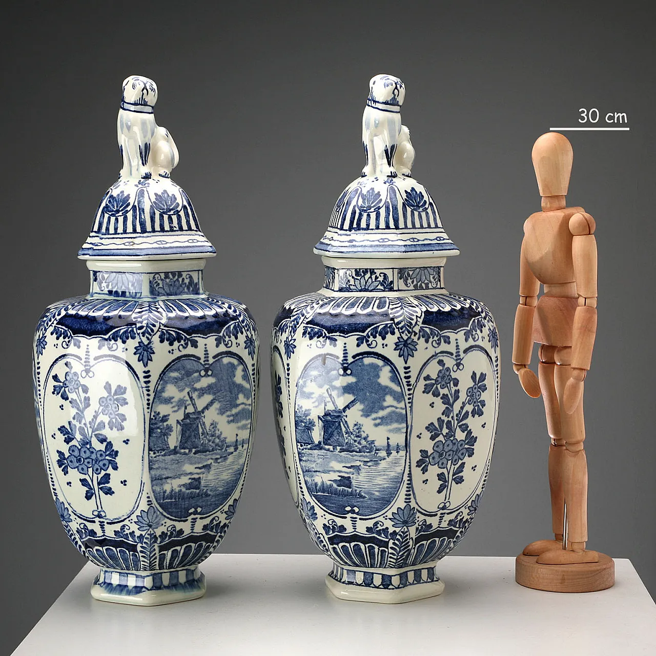 Coppia di vasi in ceramica delfts, '900 2