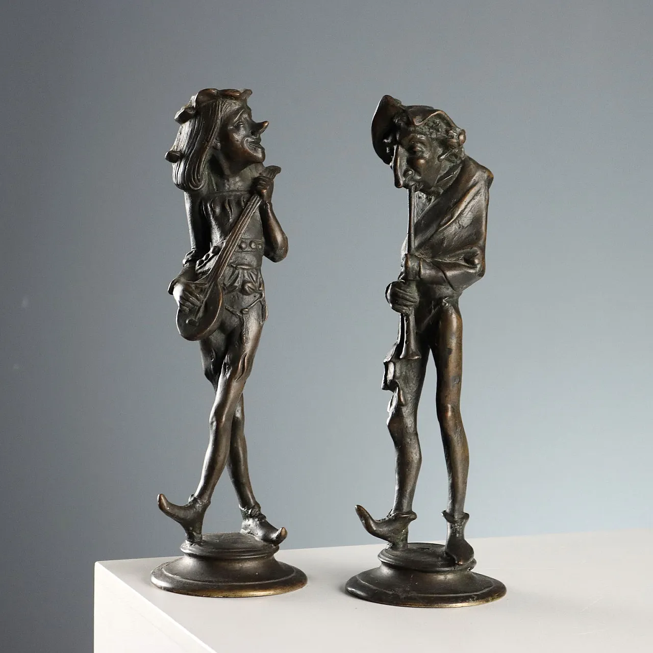 Coppia di suonatori portacandela in bronzo, '900 1