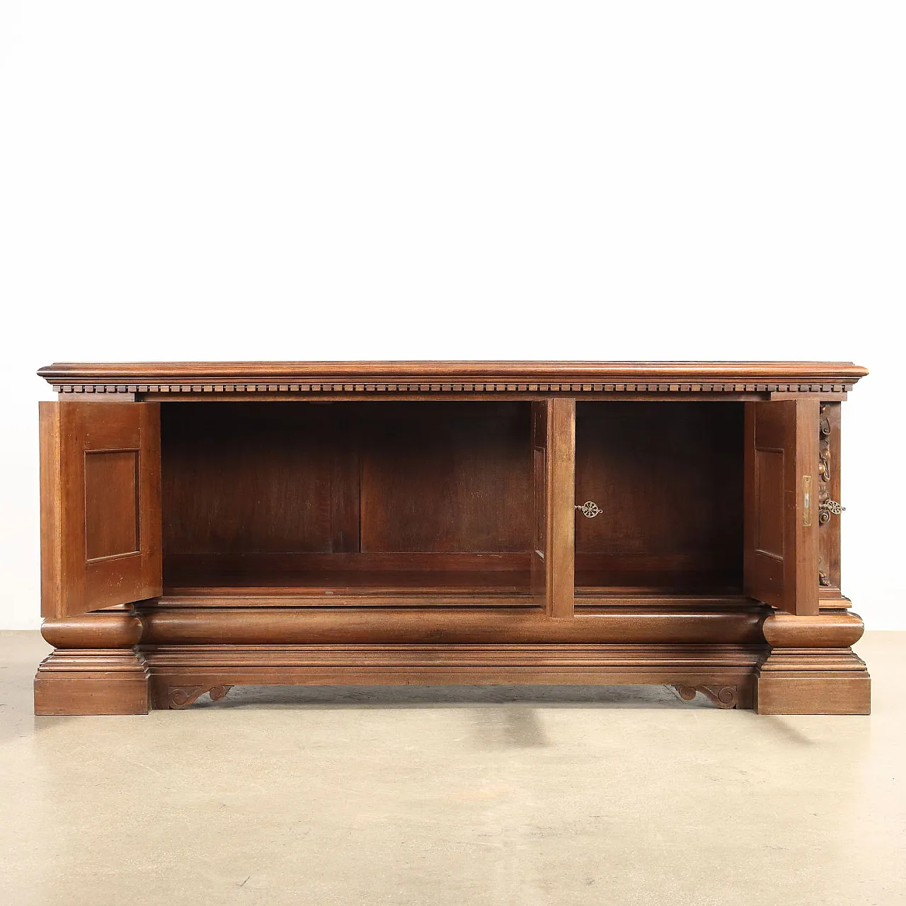 Mobile Neorinascimentale in legno di noce, '900 4