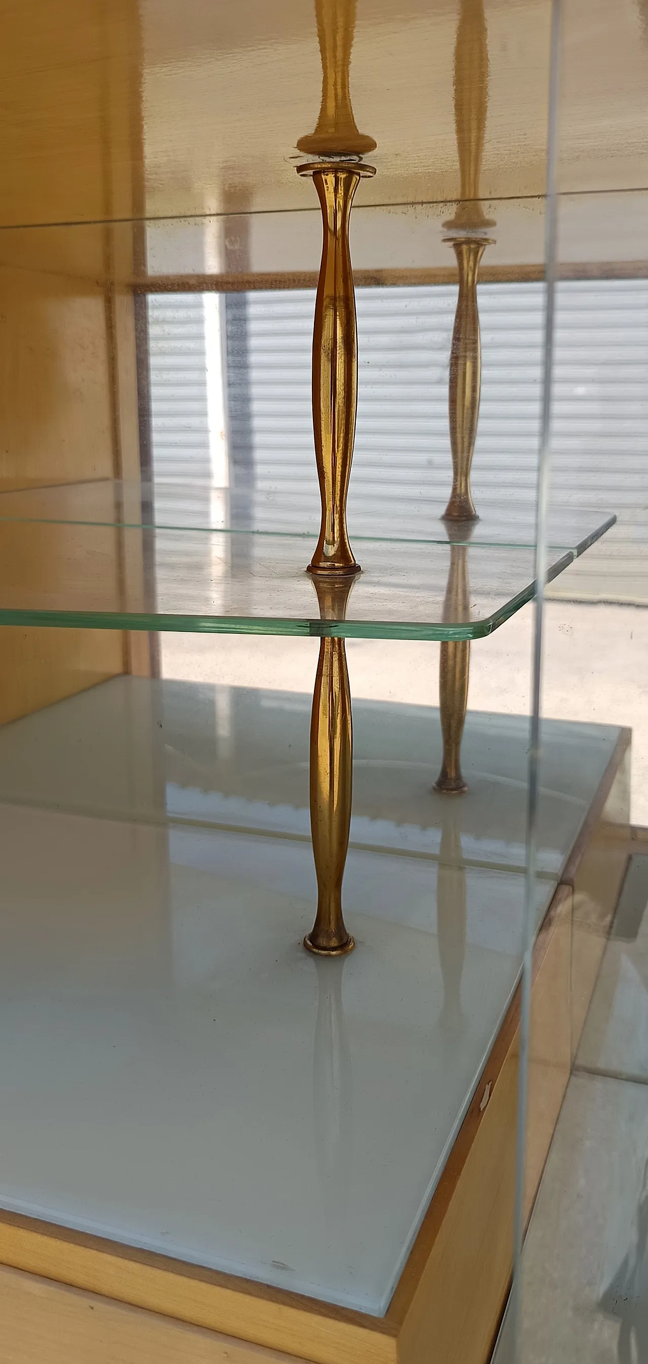 Credenza con vetrina di Osvaldo Borsani, anni '50 6