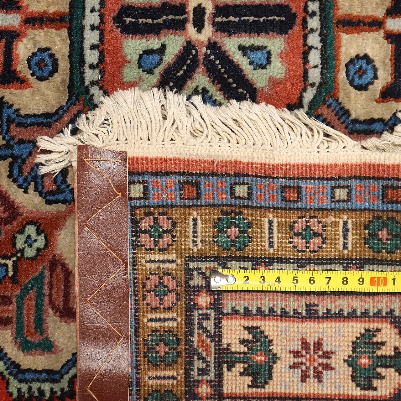 Hand-knotted rug, fine knotting, cotton, wool, and silk, 20th century 8