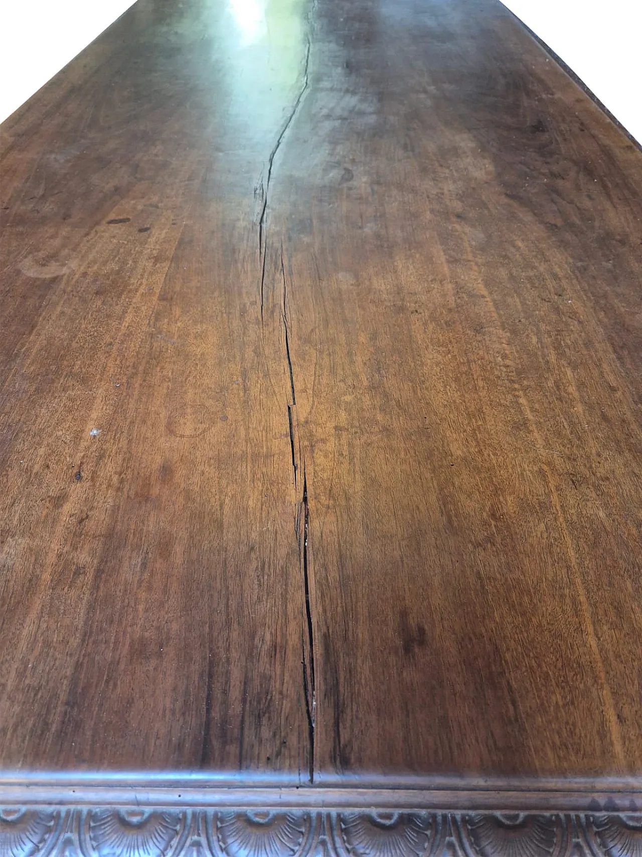 Monumental Neo-Renaissance Florentine table in carved walnut, 20th c. 5