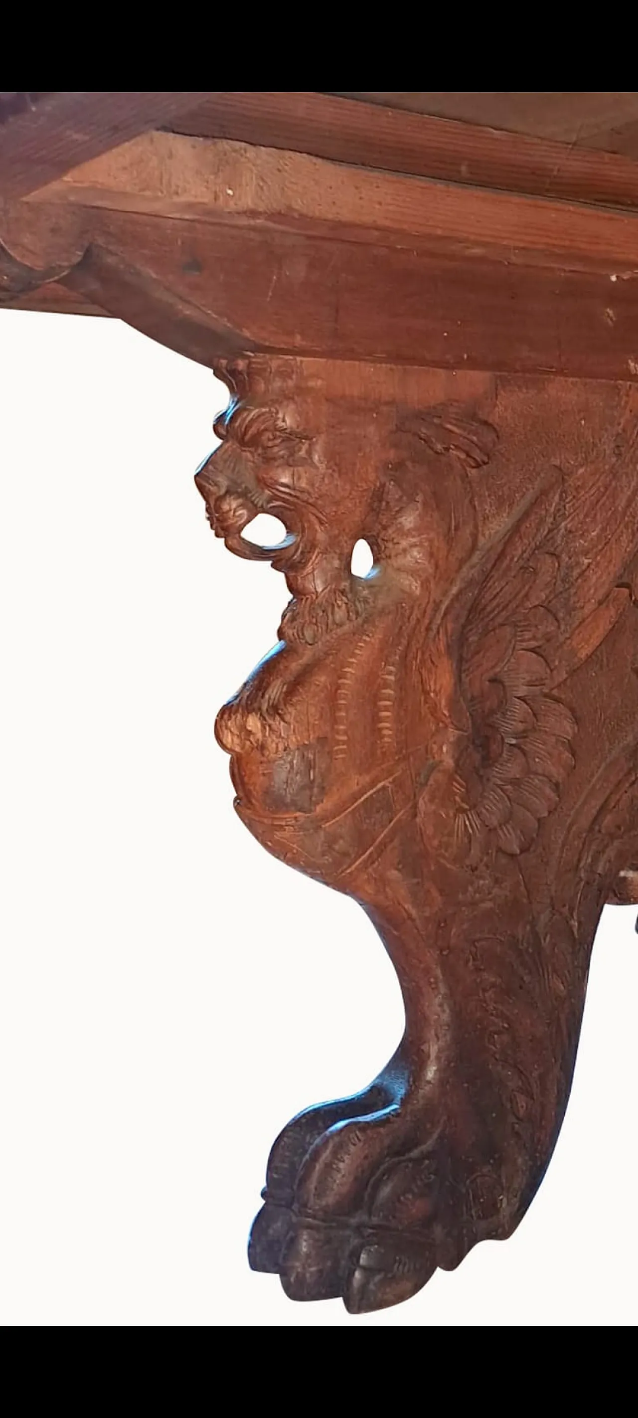 Monumental Neo-Renaissance Florentine table in carved walnut, 20th c. 30