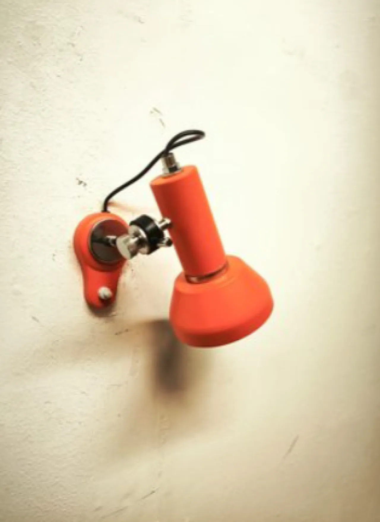 Adjustable spotlight with push button switch, 1970s 5