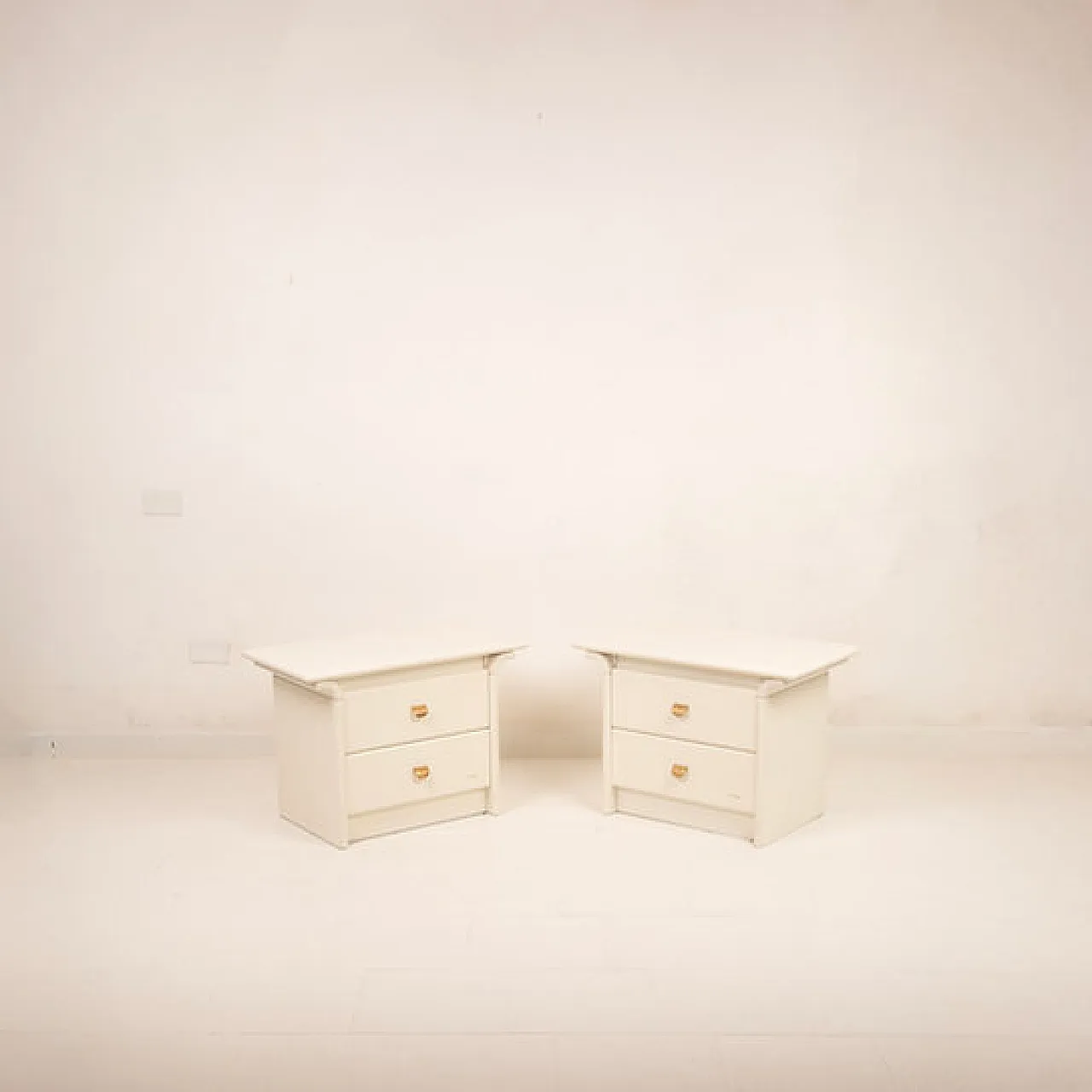 Pair of cream lacquered bedside tables by Pierre Cardin, 1980s 1