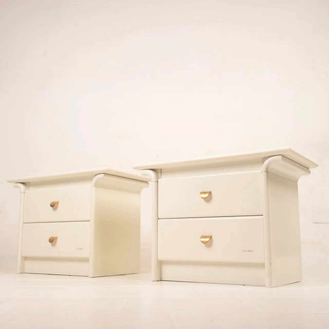 Pair of cream lacquered bedside tables by Pierre Cardin, 1980s 7