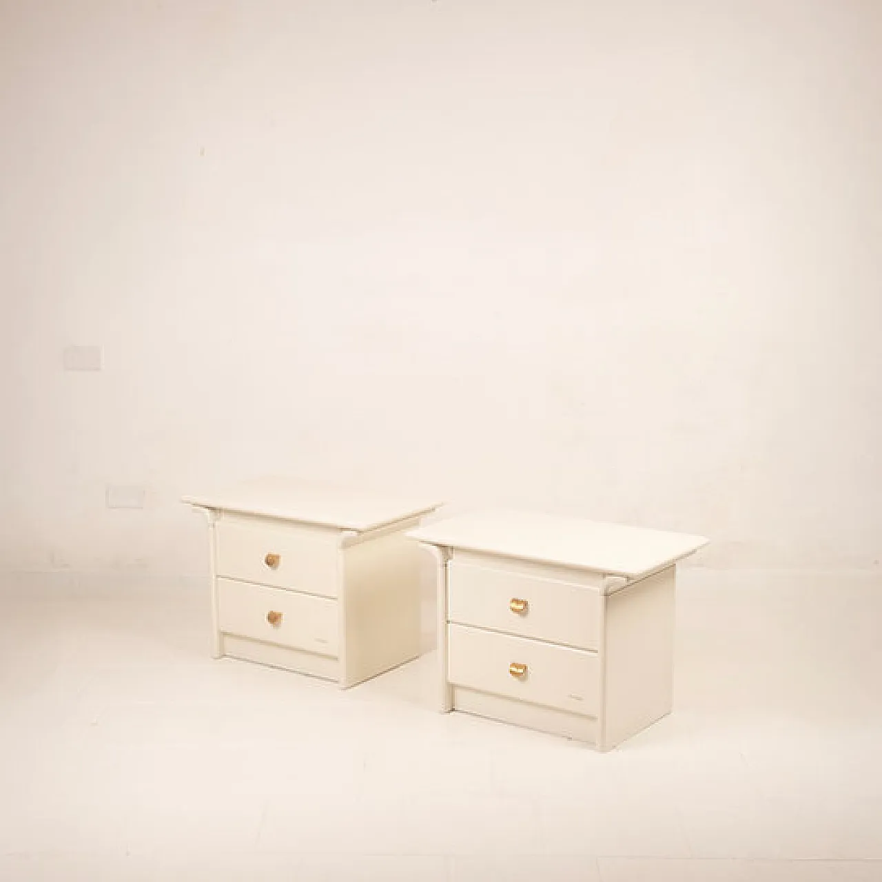 Pair of cream lacquered bedside tables by Pierre Cardin, 1980s 8