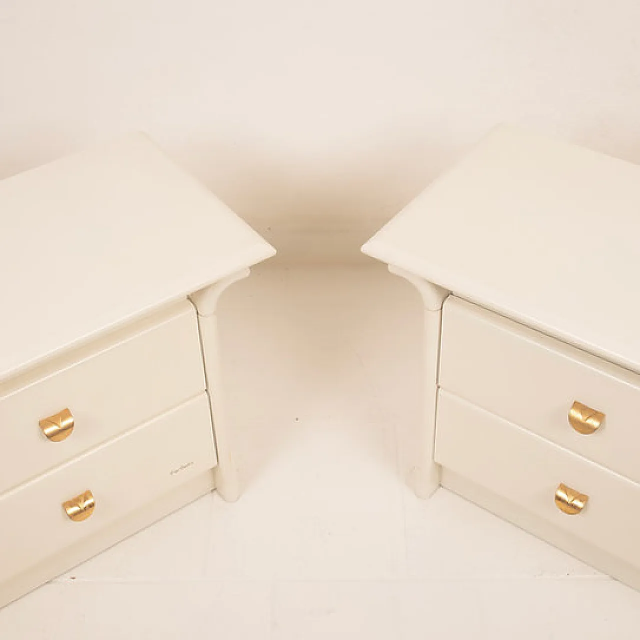 Pair of cream lacquered bedside tables by Pierre Cardin, 1980s 11