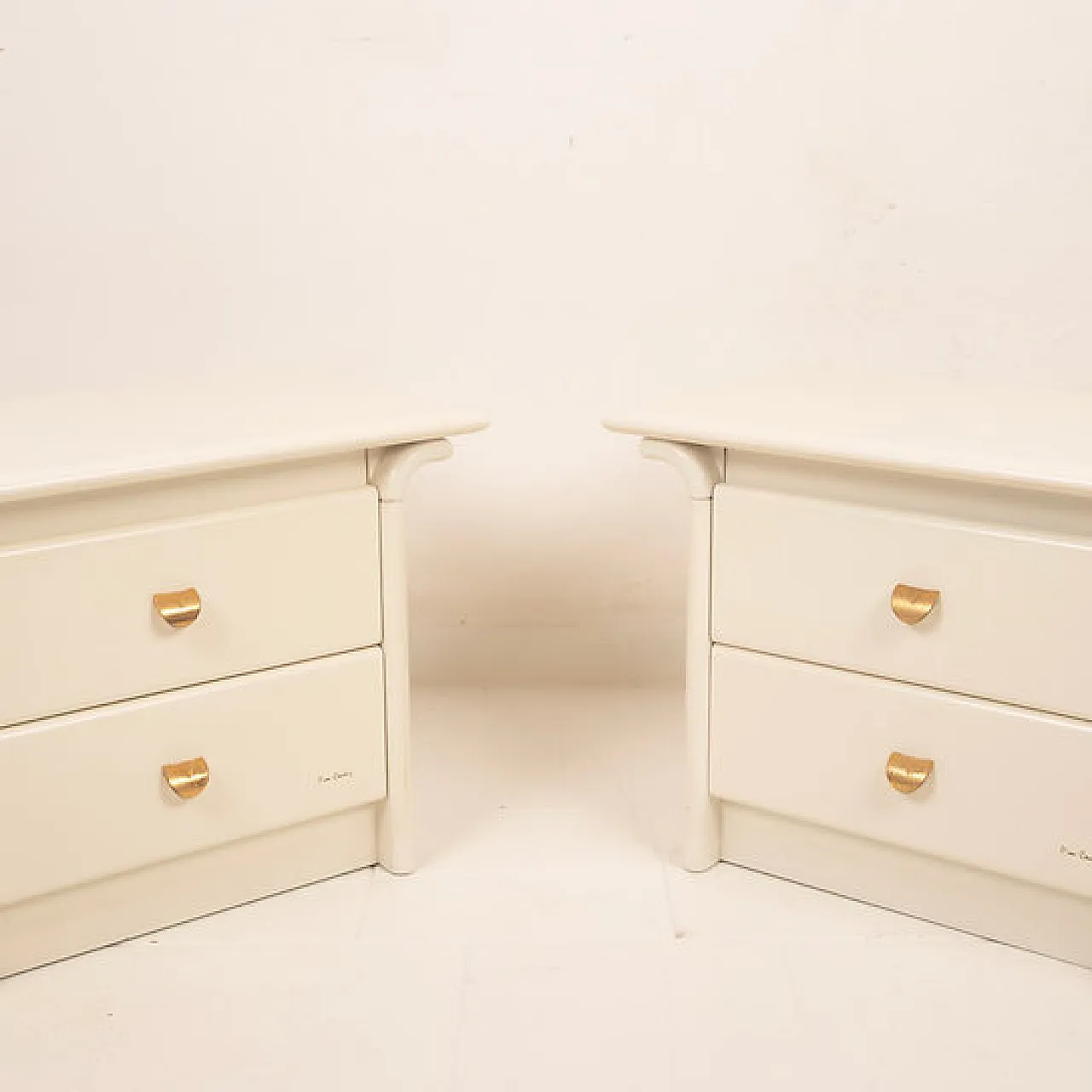 Pair of cream lacquered bedside tables by Pierre Cardin, 1980s 12