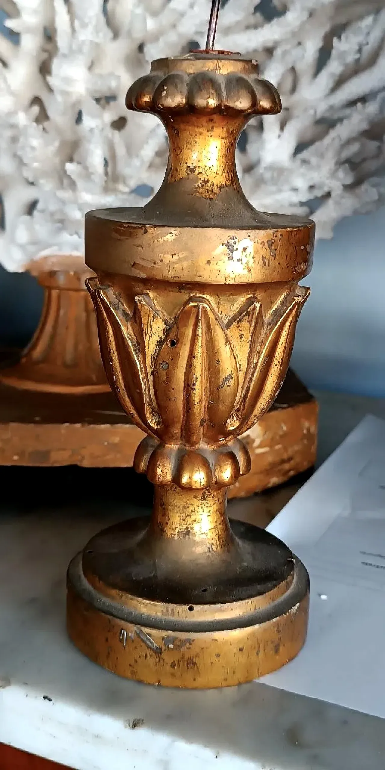 Gilded wood palm-holder candlestick, 18th century 1