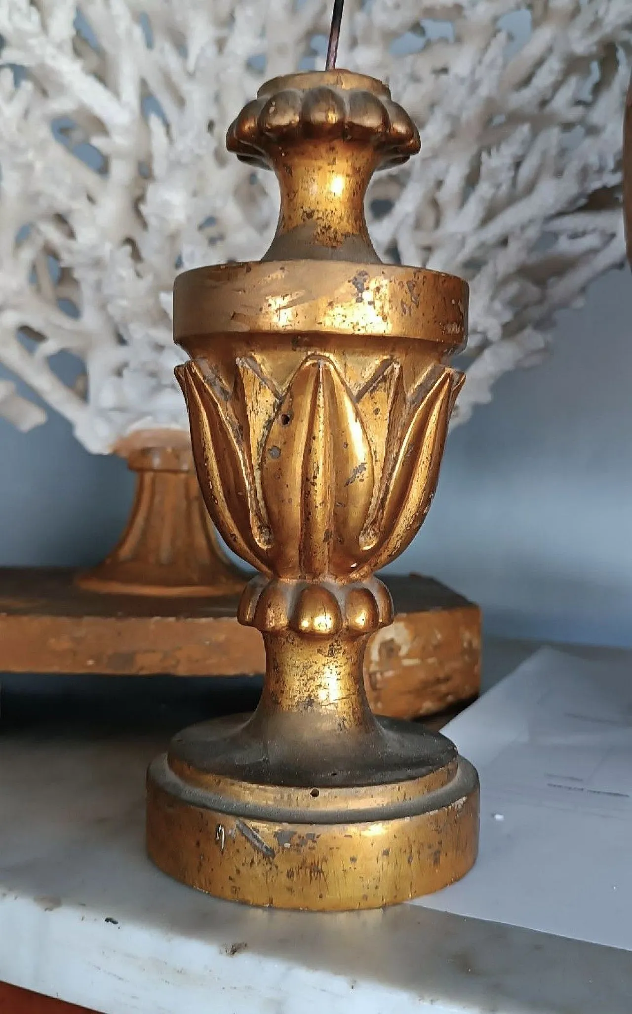 Gilded wood palm-holder candlestick, 18th century 2