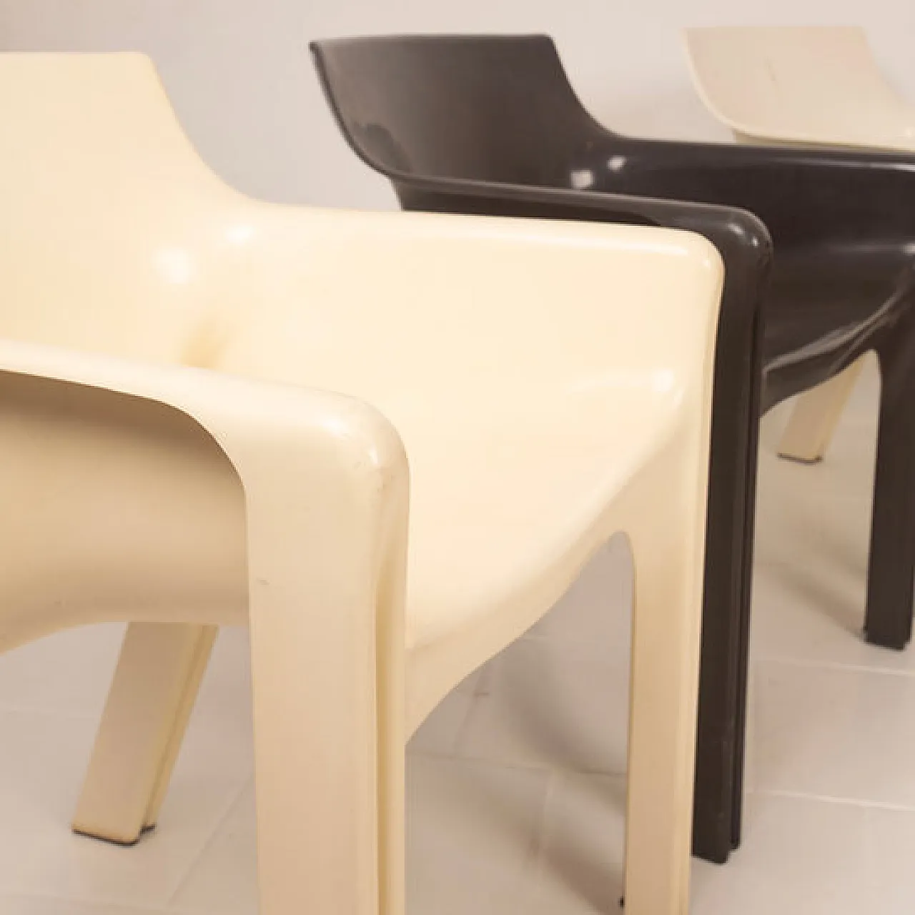 Gaudì armchairs by Vico Magistretti for Artemide, 1960s 10