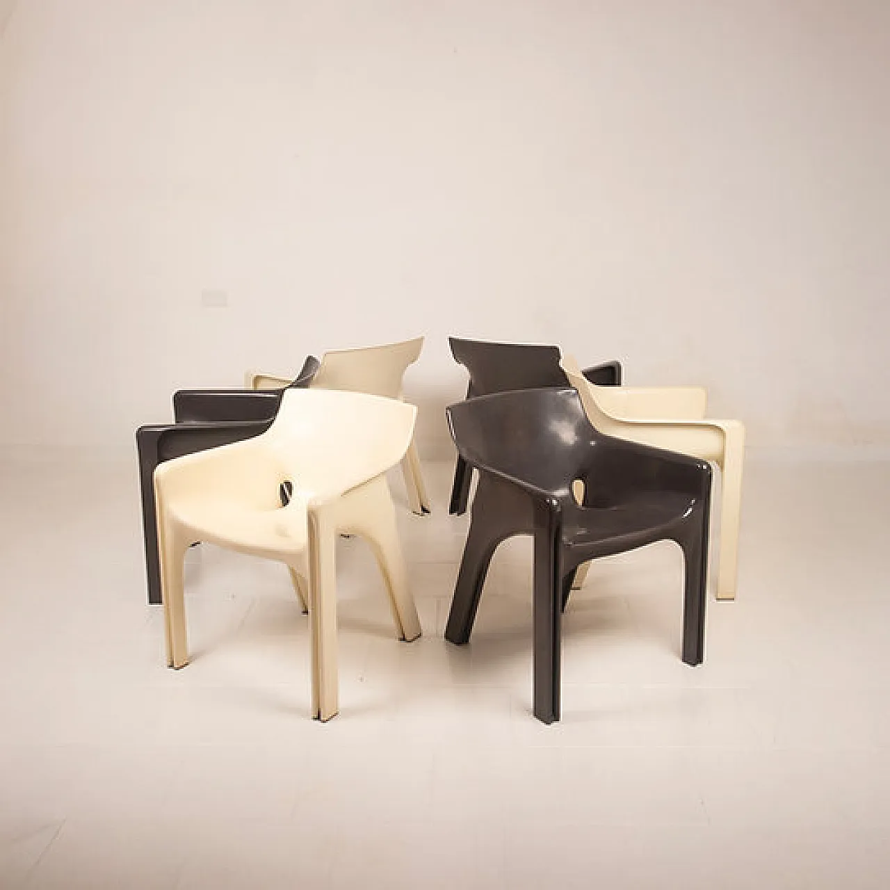 Gaudì armchairs by Vico Magistretti for Artemide, 1960s 12