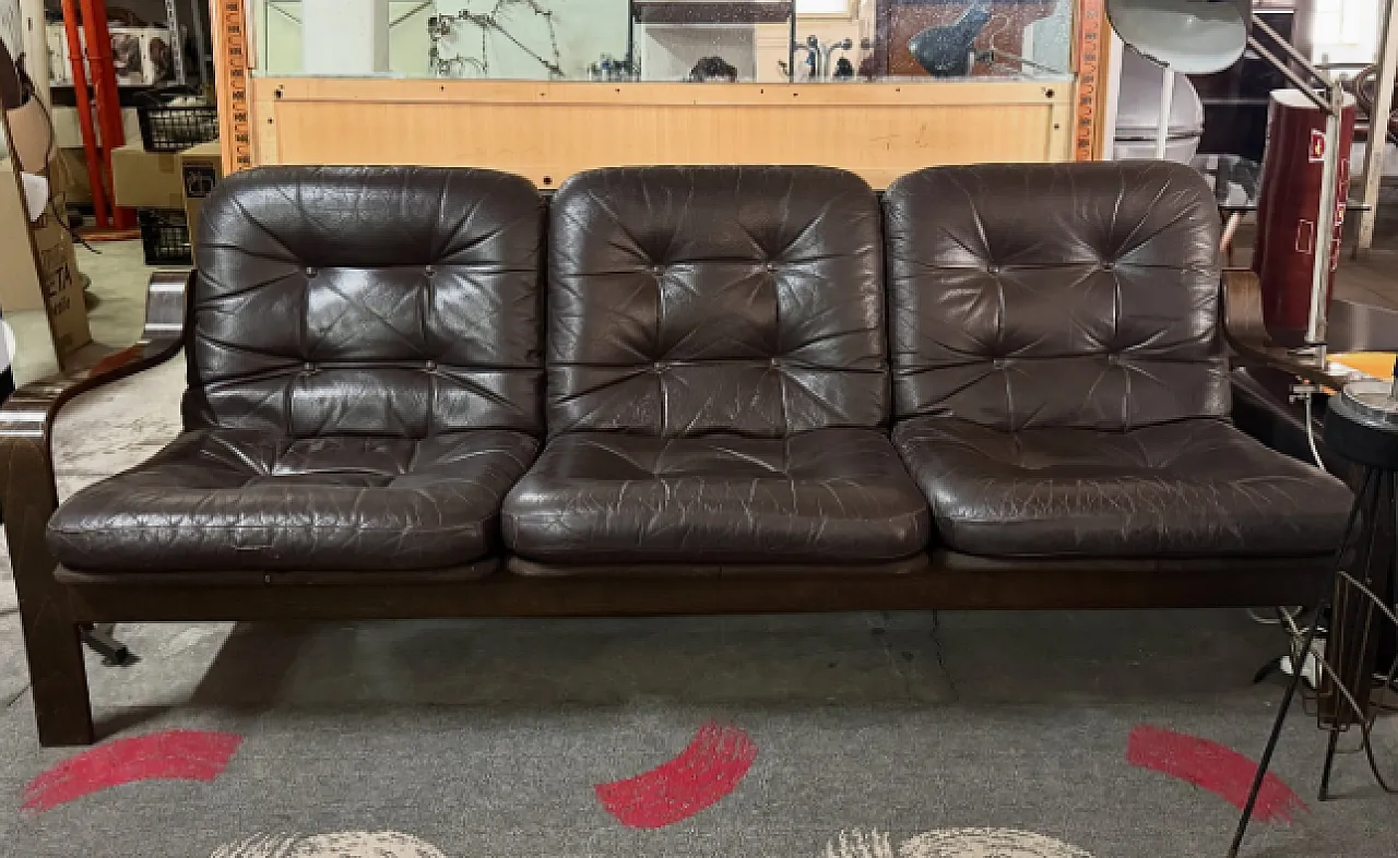 3 Seater sofa and pair of brown leather armchairs, 1970s 7