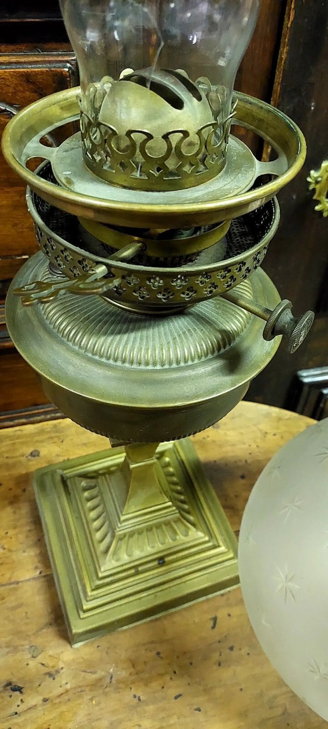 Luce ad olio in ottone in vetro inciso, '800 2