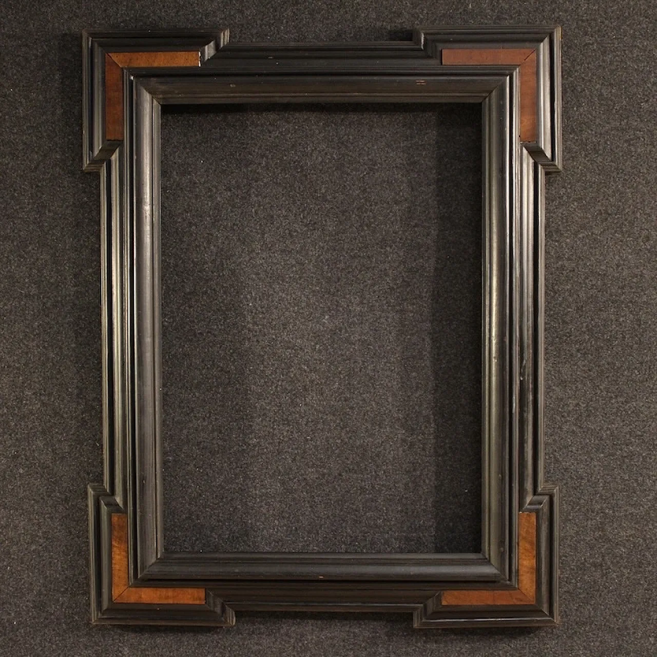 Guillauche frame, 20th century 3