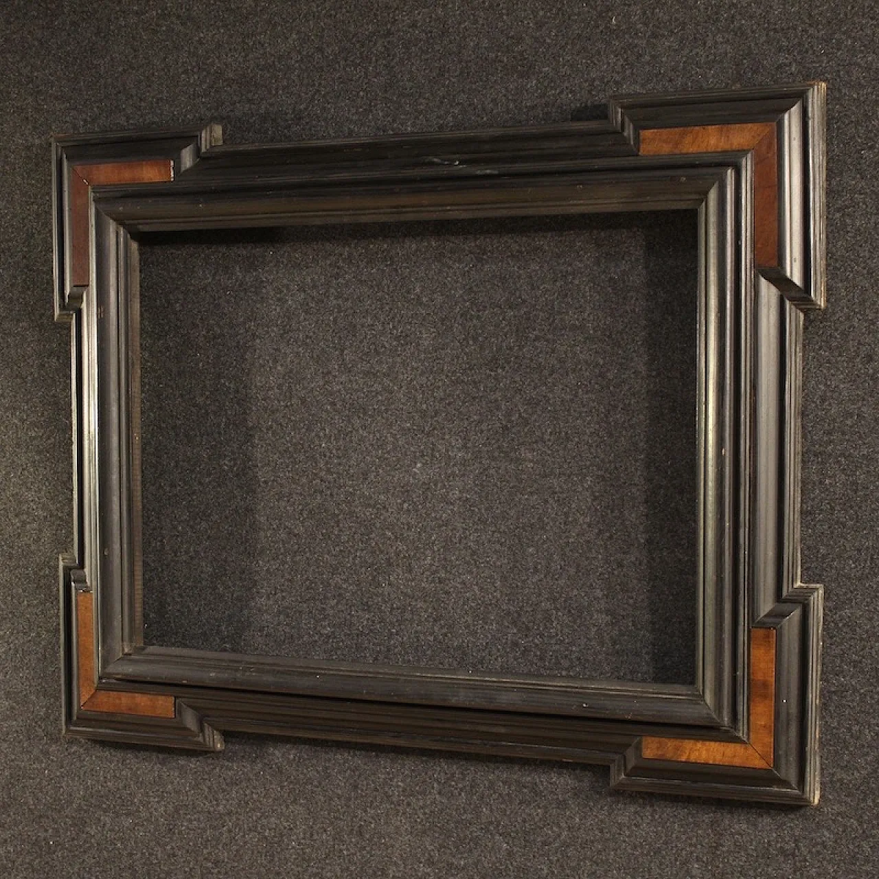 Guillauche frame, 20th century 12