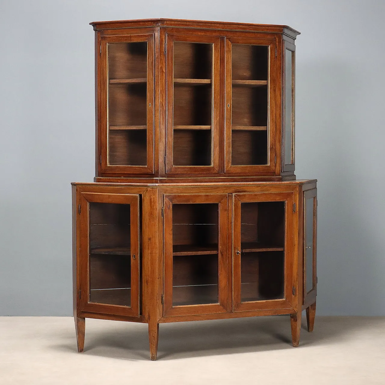 Double body corner sideboard in walnut, 19th century 1