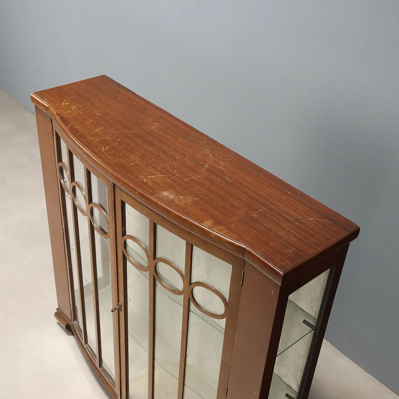 Art Deco showcase in mahogany veneer, 20th century 10