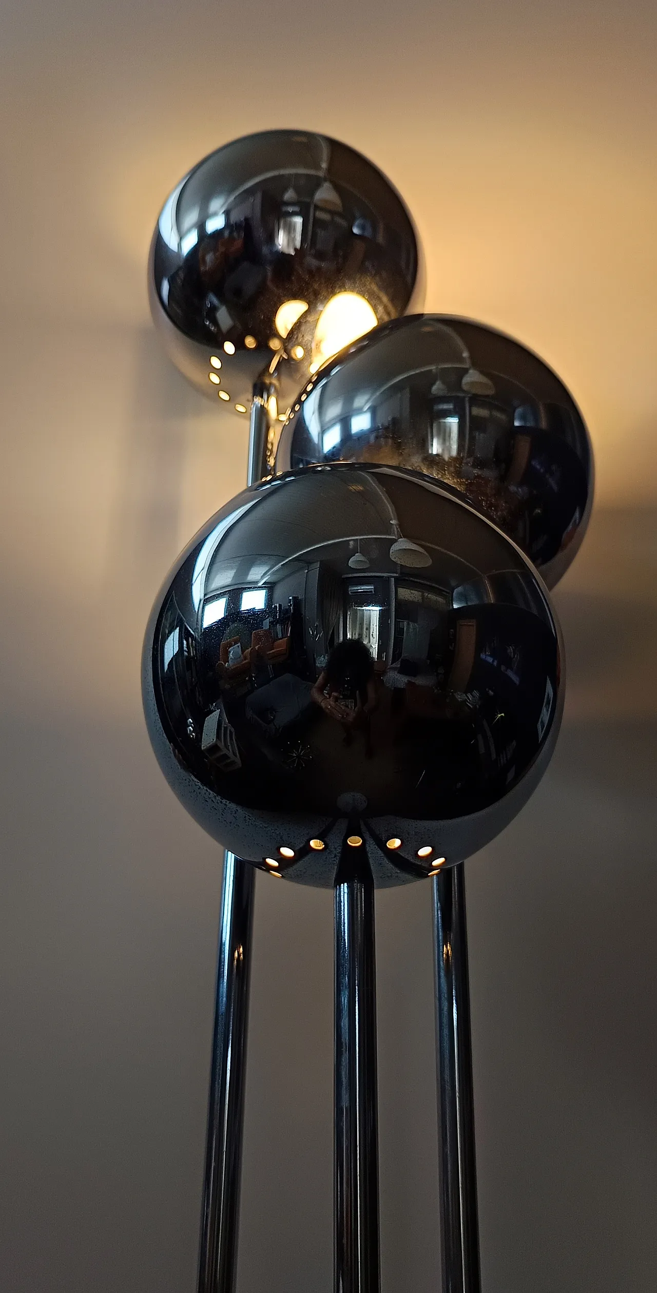 Chrome floor lamp with three globes, 70s 18