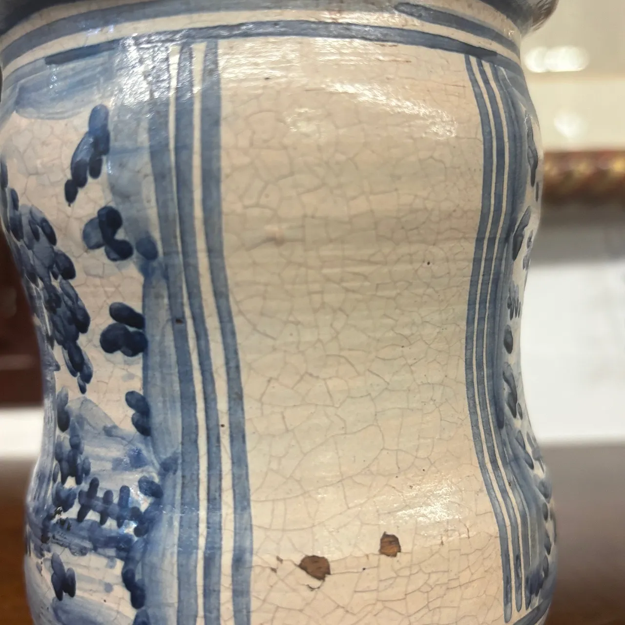 Albarello pharmacy vase with coat of arms, Naples, 18th century 7