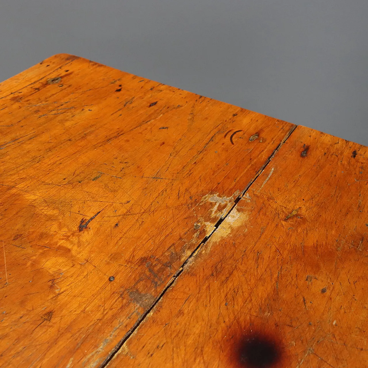 Walnut-stained poplar table, 19th century 10