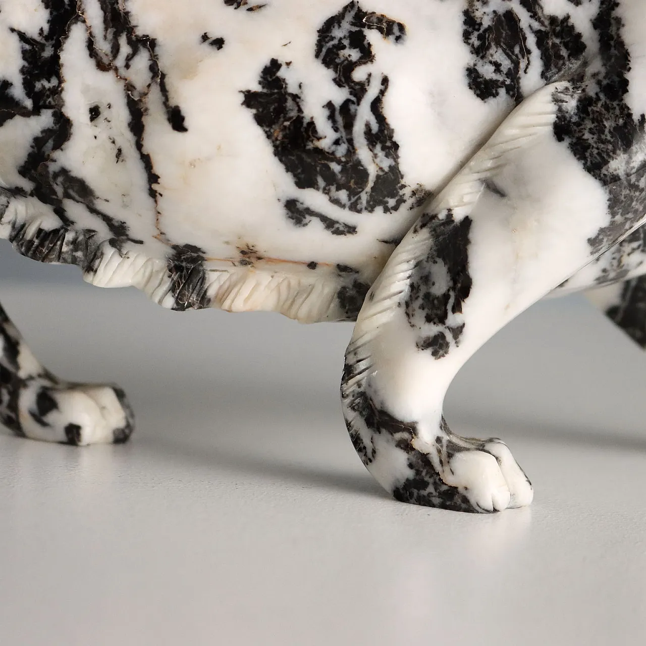 White tiger in black and white marble, 20th century 4