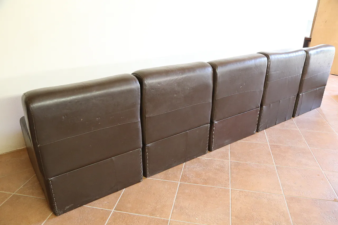 5 poltrone divano componibile pelle space age club design, anni '70 17