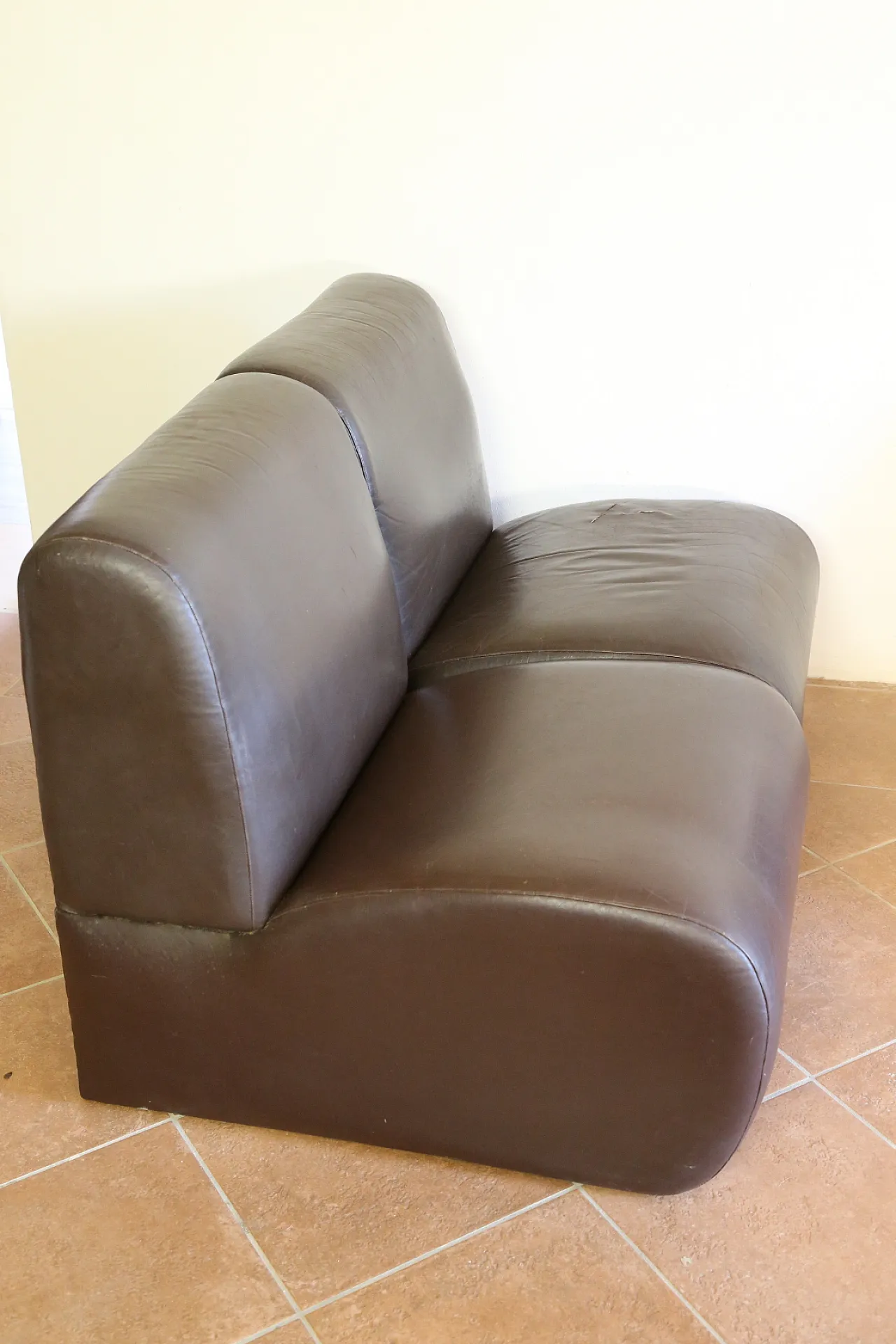 5 poltrone divano componibile pelle space age club design, anni '70 21