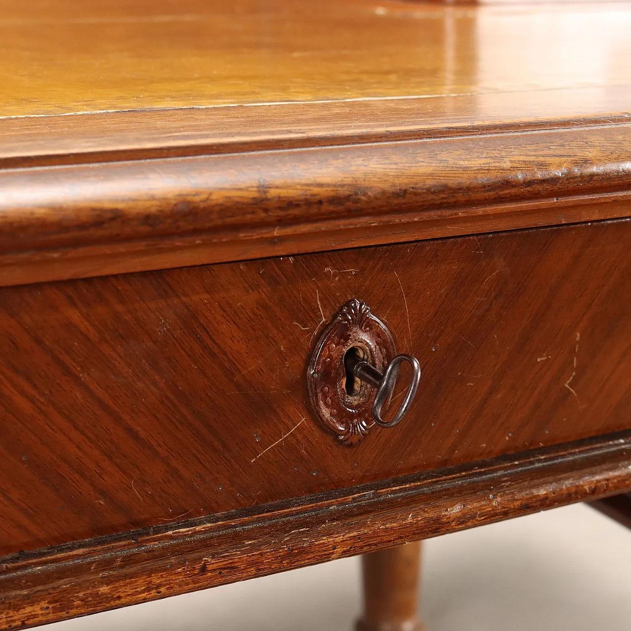 Desk in walnut, late 19th century 7